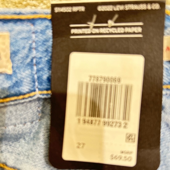 NWT Levi's rib cage Light Blue denim jean shorts raw hem distressed size 27 - Picture 7 of 8